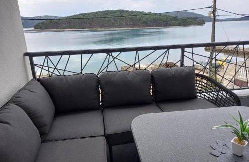 Molat Apartment | Mahar