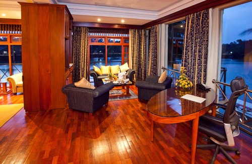 Kandy Hotel | Mahaweli Reach Hotel