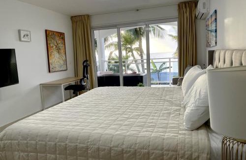 Maho Apartment | Maho Beach House - Luxe Studio - Ocean Escape