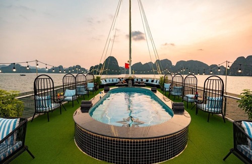 Ha Long Boat Rental | Maia Cruise