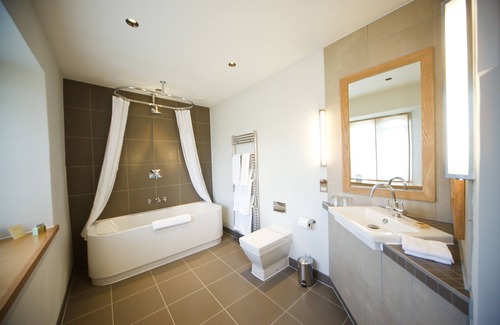 Maidstone Hotel | Maidens Tower B&B