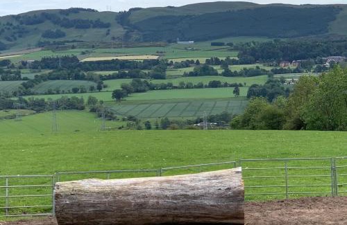 Perth House | Mailer Farm Woodhead Shepherds Hut - Sleeps 2