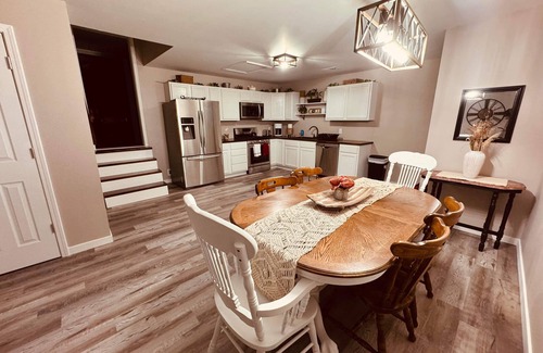 Mountain View Apartment | Main Street Panorama