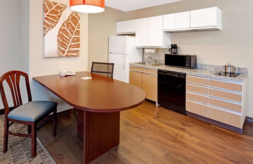 Blue Ash Hotel | MainStay Suites Cincinnati Blue Ash