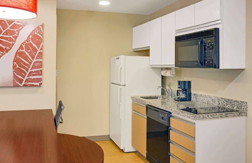 Blue Ash Hotel | MainStay Suites Cincinnati Blue Ash