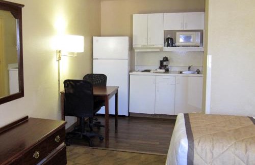 Ashley Oaks Hotel | MainStay Suites Knoxville - Cedar Bluff