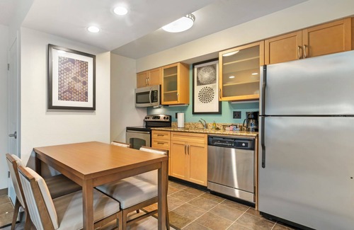 Richmond Heights Hotel | MainStay Suites St. Louis - Galleria