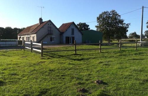 Saint-Aubin-le-Monial House | Maison à la ferme