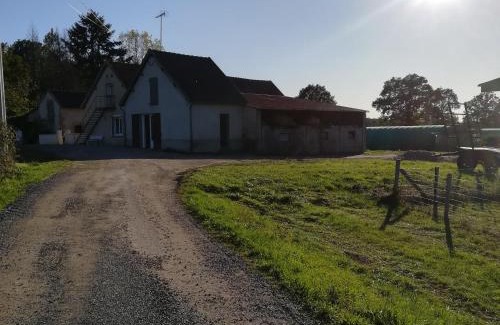 Saint-Aubin-le-Monial House | Maison à la ferme