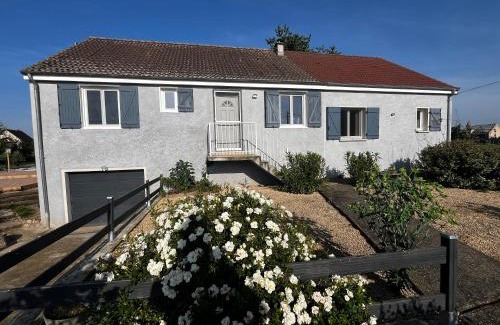 Bouce House | Maison 10 personnes avec piscine jacuzzi, proche du PAL