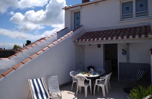 La Gueriniere House | Maison agréable proche plage et bourg, 6 couchages, terrasse et équipements complets, La Guérinière - FR-1-224B-42