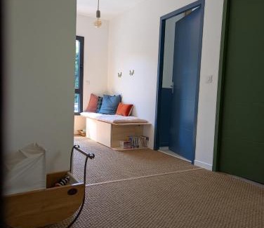 Fille House | Maison Architecte, Parc arboré & BBQ, 10 min du circuit