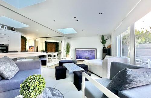 Mons-en-Baroeul House | Maison avec jardin, proche Vieux-Lille, avec parking
