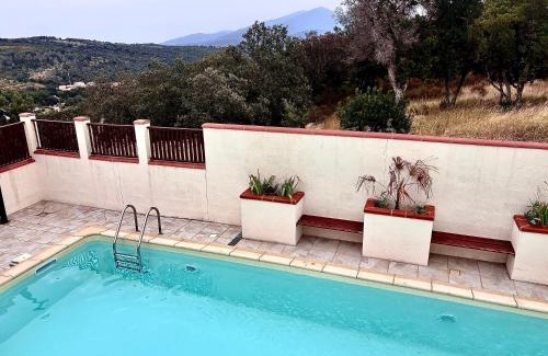 Vives House | Maison avec piscine VIVES 8 couchages 4 chambres