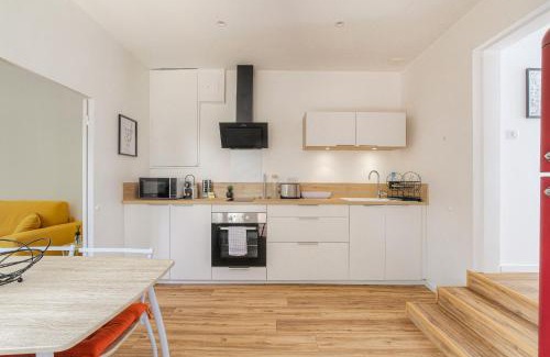 Vancia - Crepieux Apartment | Maison avec terrasse près de Lyon idéale couples, familles & pros