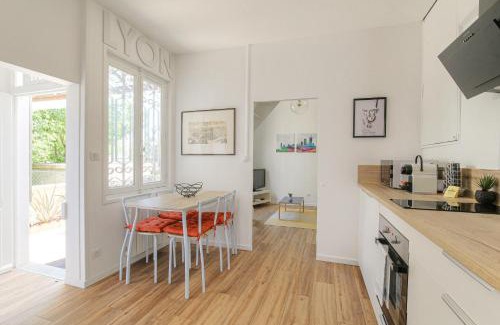 Vancia - Crepieux Apartment | Maison avec terrasse près de Lyon idéale couples, familles & pros