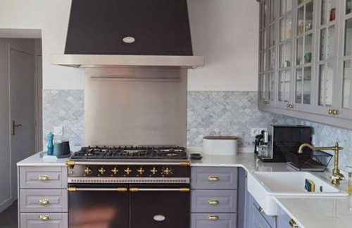 Bassussarry House | Maison Basque Traditionnelle Bien Rénovée Entre mer et Montagne, Chiens Acceptés