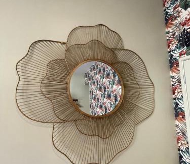 Saint-Flour Bed & Breakfast | Maison Côté Halle La chambre de l'Artiste