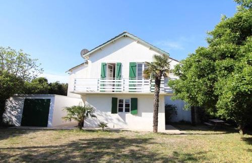 Saint-Denis-d'Oleron House | Maison calme près du Phare de Chassiron, 5 couchages, jardin clos, proche mer et commerces - FR-1-246A-327