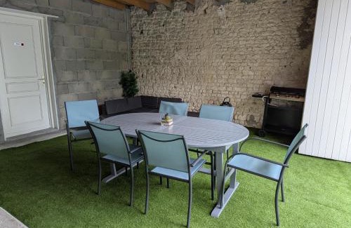 Juillac-le-Coq House | Maison charentaise