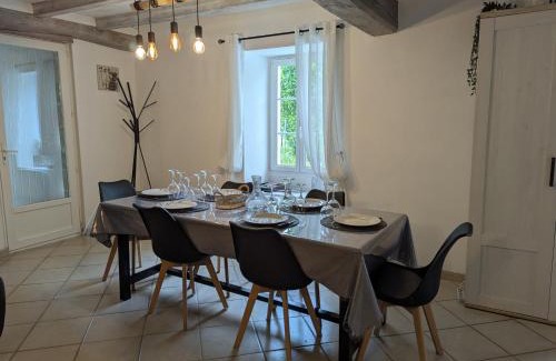 Juillac-le-Coq House | Maison charentaise