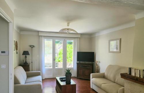 Salies-de-Bearn House | Maison confortable avec 3 chambres et jardin clos, idéale familles et curistes à Salies-de-Béarn