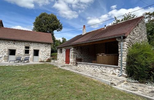 Saint-Plantaire House | Maison de Campagne Avec Bain Finlandais