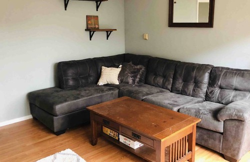 Bethel-Danebo House | Maison du jour- your home for the day!