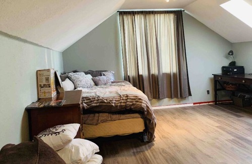 Bethel-Danebo House | Maison du jour- your home for the day!