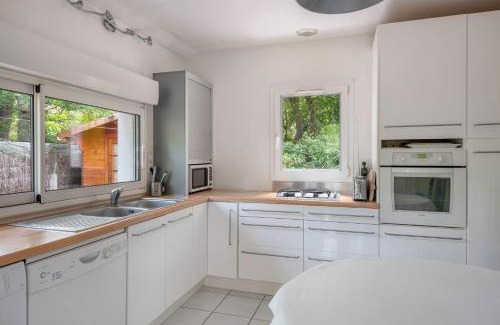 Saint-Brevin-les-Pins House | Maison familiale dans les pins à 300 m de la Plage