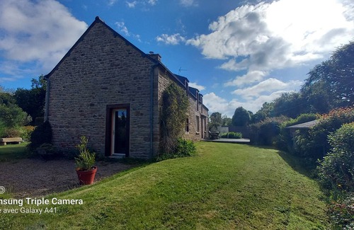 Plevenon House | Maison Familiale en Grès Rose à Plévenon Cap Fréhel
