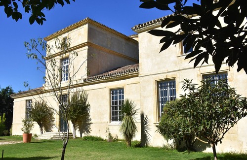 Langoiran House | "Maison Forte"/renovated former parsonage of the 17th century