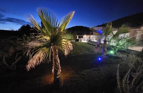 Saint-Martin-de-Valgalgues Villa | Maison piscine et SPA