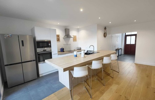 Les Ponts-de-Ce House | Maison Loire & Cé'rénité - 6 bedrooms, 15 pers, garden, 10 min from Angers