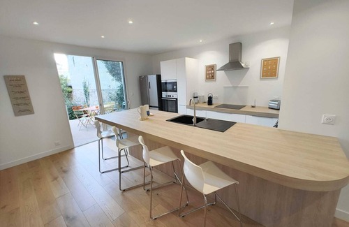 Les Ponts-de-Ce House | Maison Loire & Cé'rénité - 6 bedrooms, 15 pers, garden, 10 min from Angers