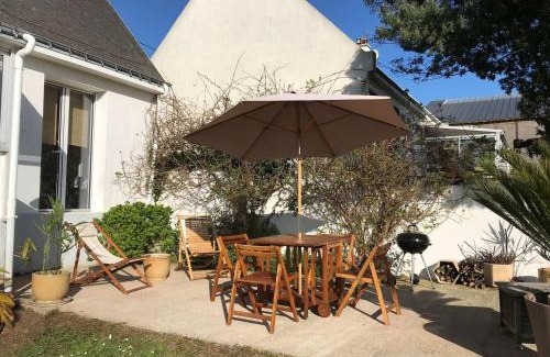 Le Palais House | Maison lumineuse avec jardin à 15 min de la plage et du centre du Palais - FR-1-418-183