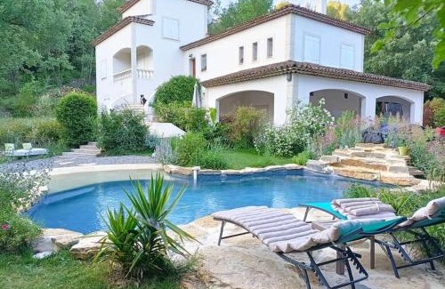 Aubagne Villa | Maison provençale, calme avec piscine