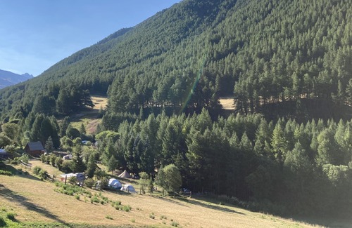 Molines-en-Queyras Ski Chalet | Maison Queyrassine Typique Avec Place de Parking
