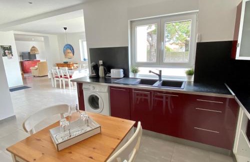 Bretignolles-sur-Mer House | Maison Rénovée: 300m de la Mer, Terrasse, Jardin, WIFI, Animaux Ok - FR-1-231-281