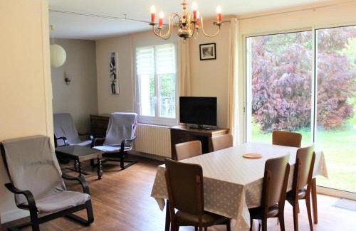 Chancelade House | Maison restaurée avec jardin, proche de Périgueux, 2 chambres, Wifi, à 16 km de Brantôme - FR-1-616-69