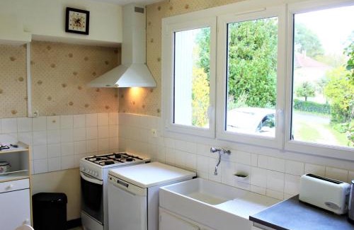 Chancelade House | Maison restaurée avec jardin, proche de Périgueux, 2 chambres, Wifi, à 16 km de Brantôme - FR-1-616-69
