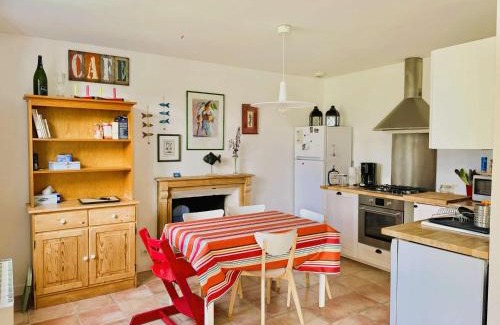 La Foret-Fouesnant House | Maison typique proche plage de Kerleven et golf, calme, jardin reposant, services de conciergerie - FR-1-481-165