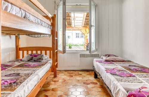 Conques-sur-Orbiel House | maisonette with terrace and garden