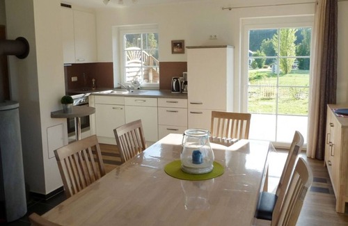Sternberg House | MaiStern - High-quality vacation home (100sqm) for 6 people with fireplace, sauna &