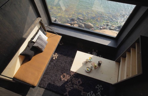 Kaakkoinen District Cabin | Majamaja off-grid cabin in the heart of the Helsinki archipelago