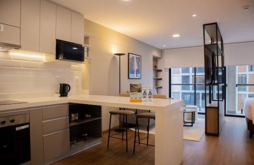 Santa Cruz Apartment | Majestic 1BR with Balcony in Miraflores