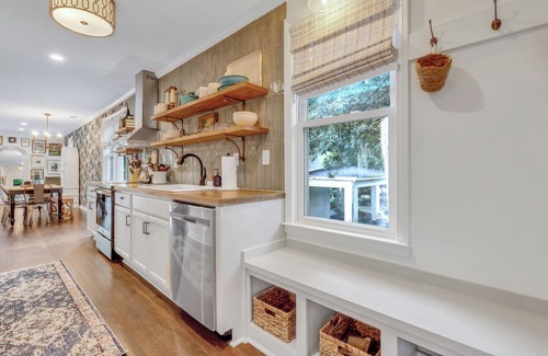Midtown House | Majestic Carriage House Minutes from Downtown