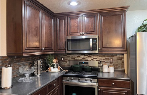 North Las Vegas House | Major Vacations! Jacuzzi!pool table ! 3bd