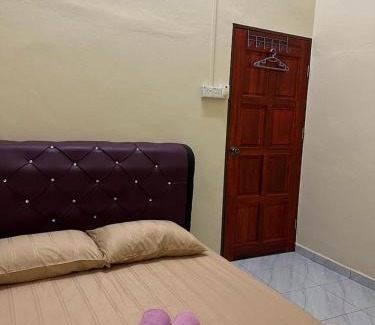 Kampung Merbau Patah House | Mak Ani Homestay
