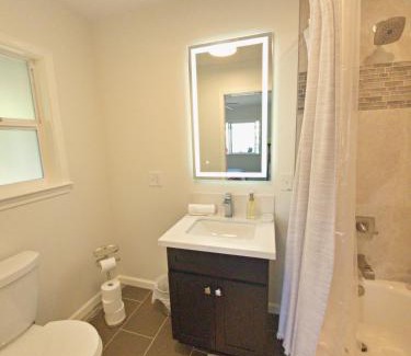 Keaau House | Makai Side Hale